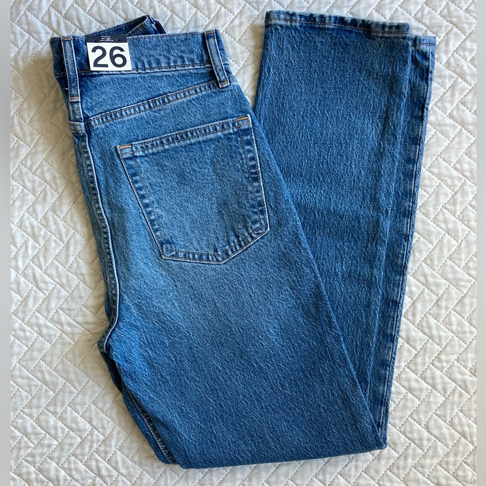 GAP Sky High Rise Cheeky Straight Jeans with Washwell, Size 26 Long